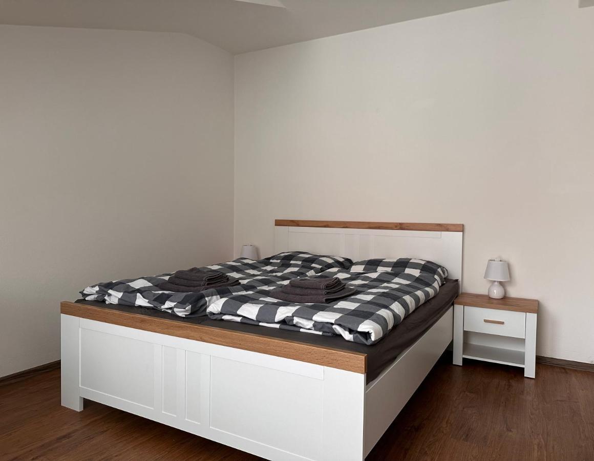 Apartman Ab Kryte Parkovani Zdarma 체스케부데요비체 외부 사진